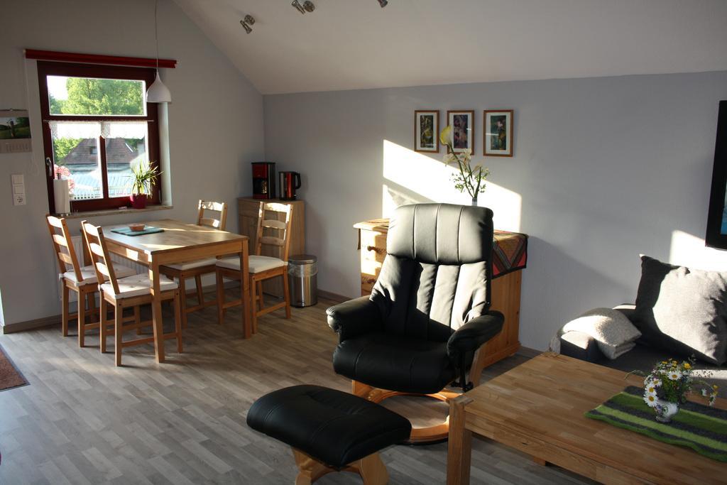 Cafe Landart Im Thueringer Finistere Apartment Plaue  ห้อง รูปภาพ