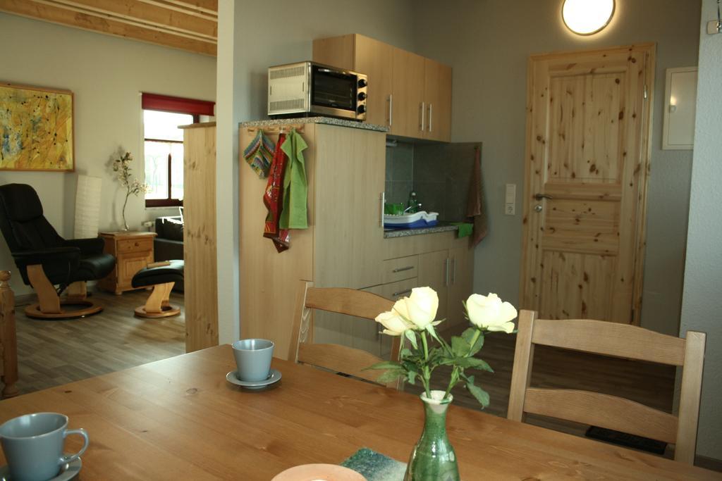 Cafe Landart Im Thueringer Finistere Apartment Plaue  ห้อง รูปภาพ