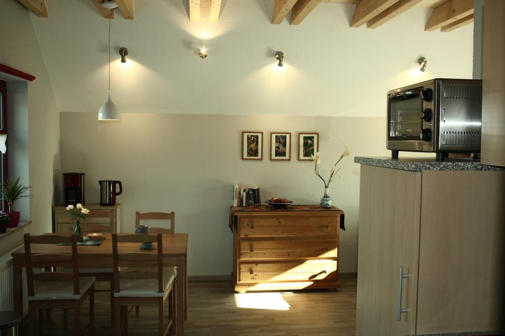 Cafe Landart Im Thueringer Finistere Apartment Plaue  ห้อง รูปภาพ